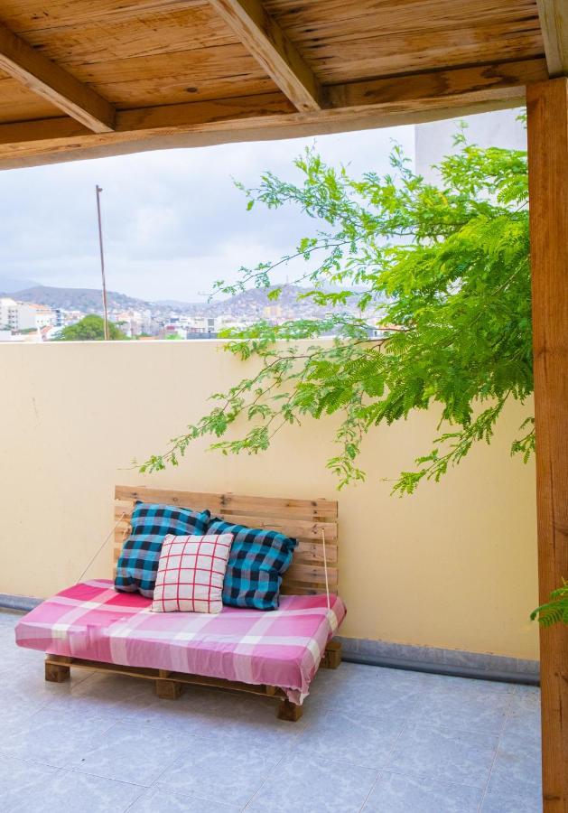 Simabo'S Backpackers' Hostel Мінделу Екстер'єр фото