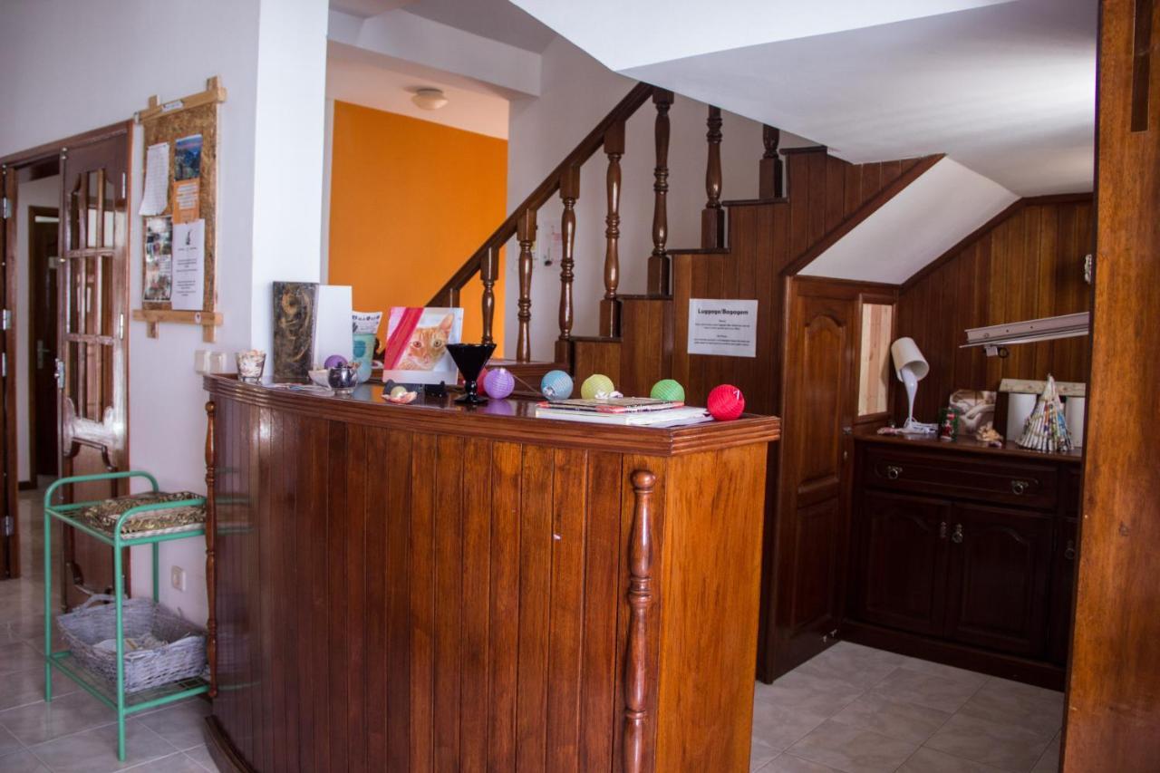 Simabo'S Backpackers' Hostel Мінделу Екстер'єр фото